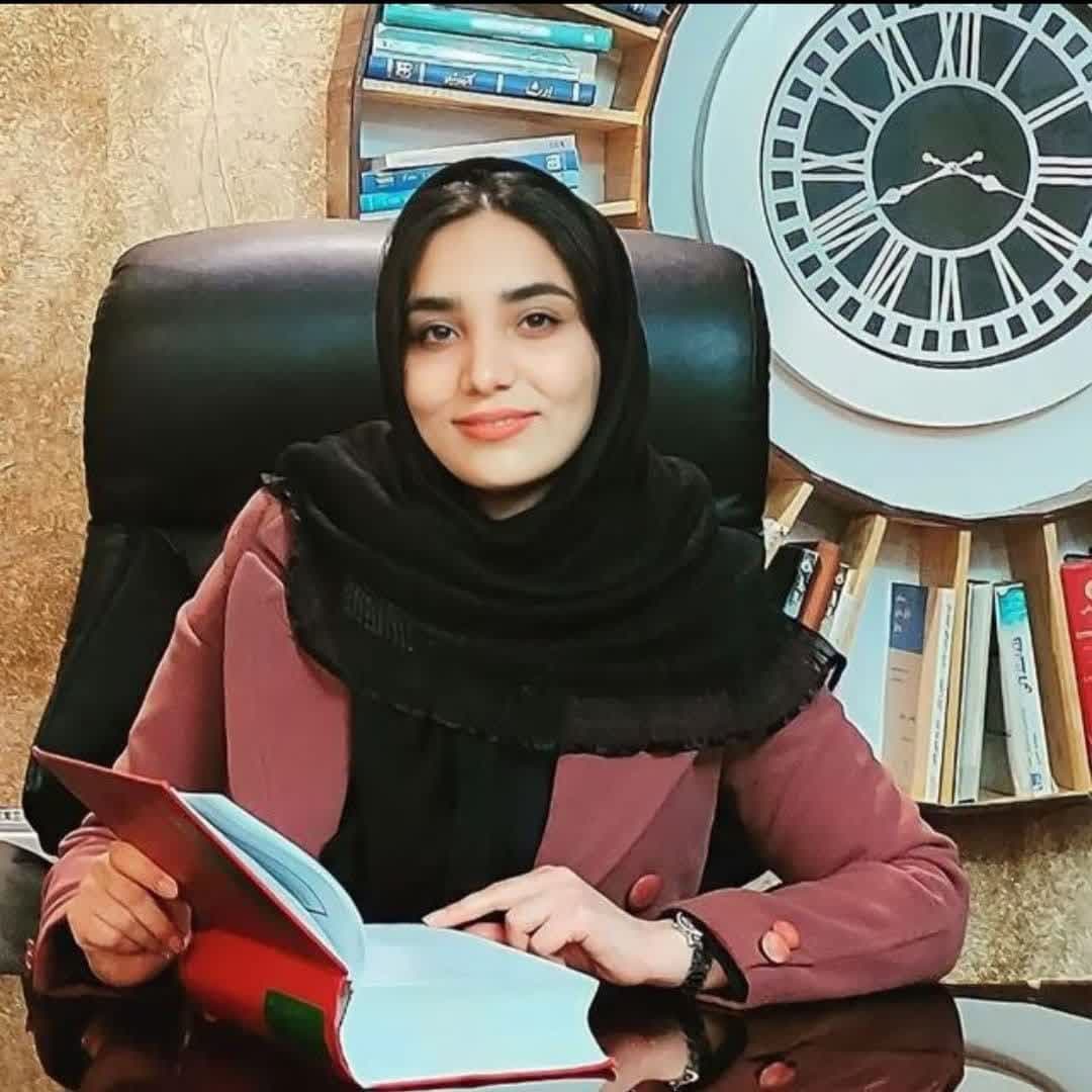 خانم فاطمه کیائی وکیل پایه یک دادگستری