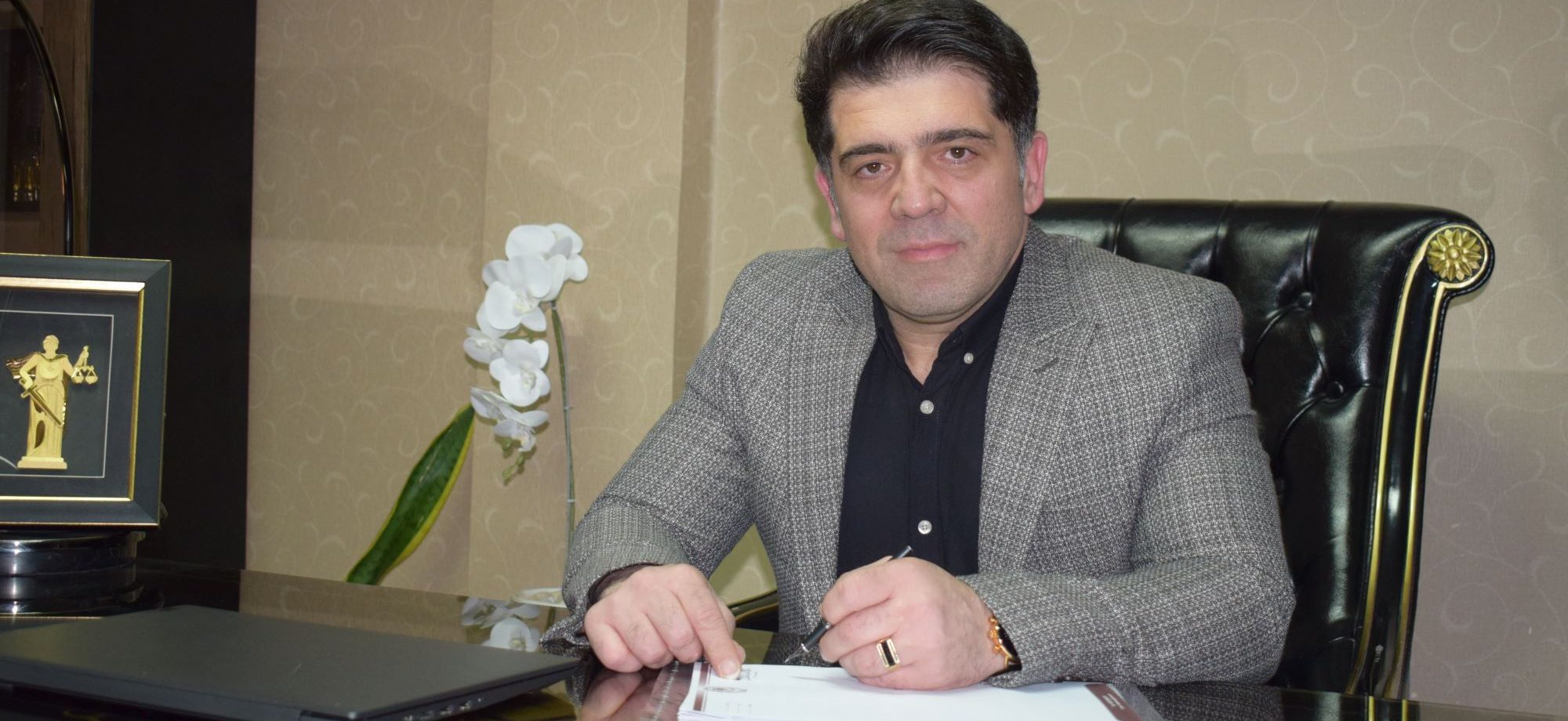 بابک بوذری بابک بوذری وکیل پایه یک دادگستری در حوزه کیفری
